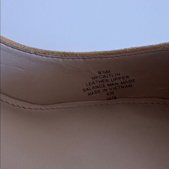 Marc Fisher CAITLIN Yellow Leather Suede Block Heel Pumps Pointed Toe Size 6.5M - Picture 7 of 12